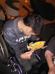 Leon is playing Lily the beautiful fish!