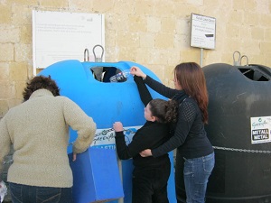 Recycling plastic